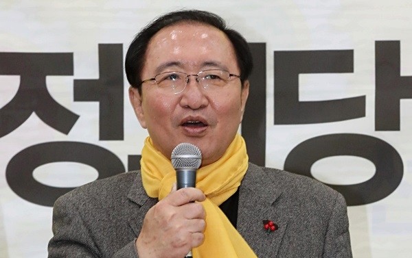 노회찬 정의당 원내대표(창원 성산구)는 16일 '판사 블랙리스트 추가조사위원회(이하 추가조사위)'의 조사내용 일부가 언론에 보도된 것과 관련,